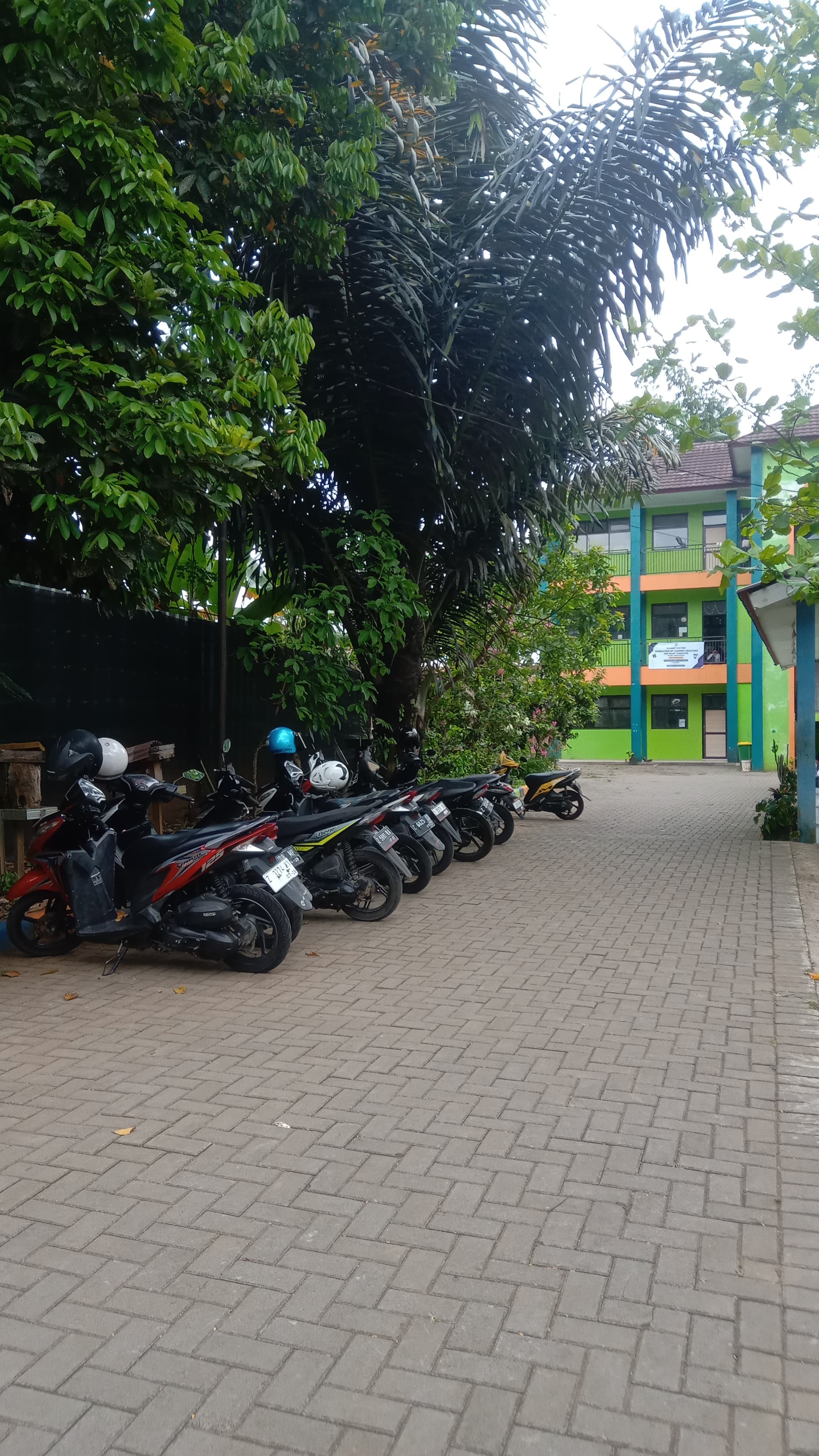 Area Parkir SMP
